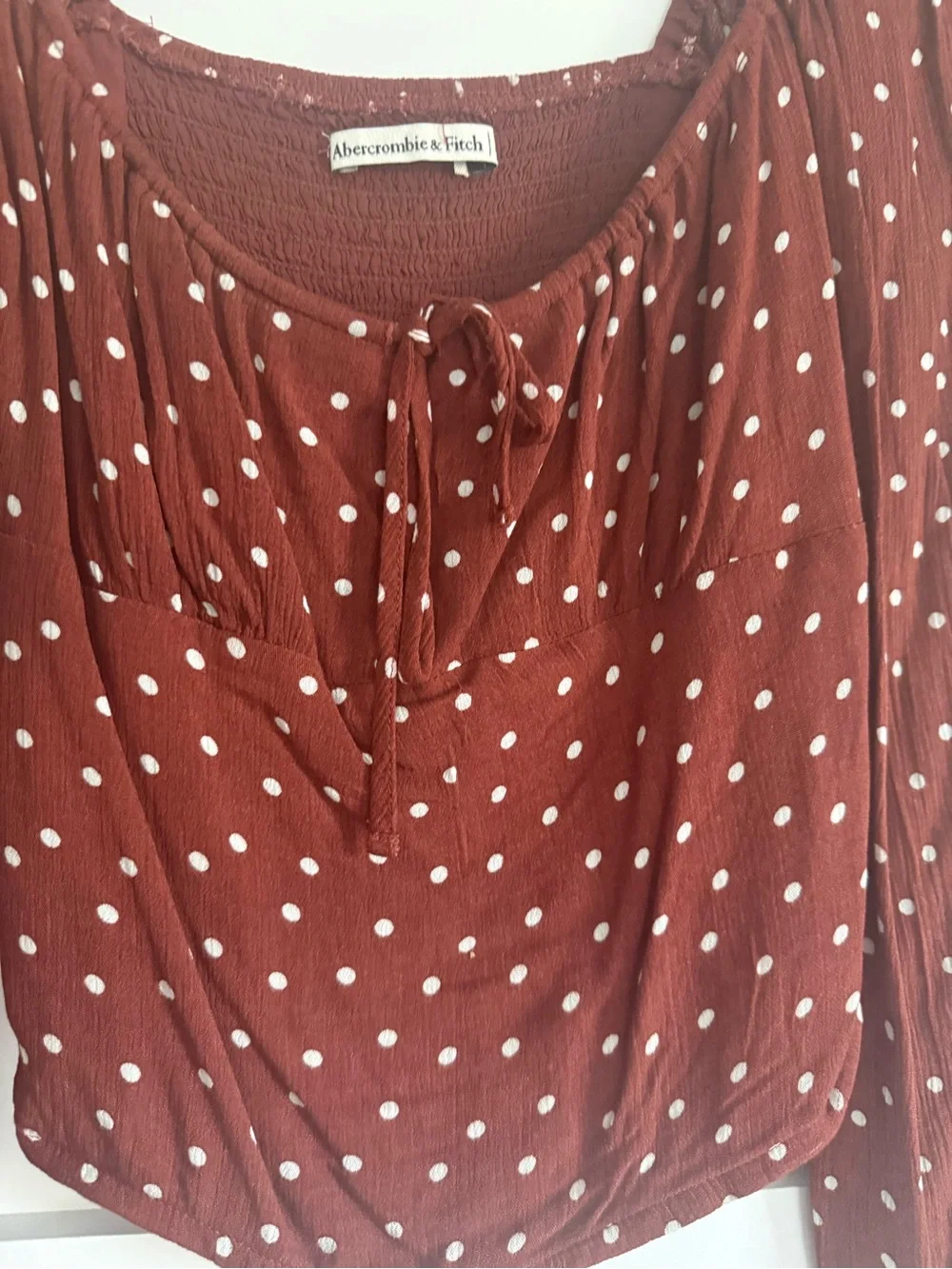 Abercrombie & Fitch flattering square